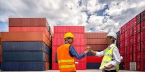 Read more about the article Complete Guide to the Best Import & Export Business Course in India (Online & Offline)